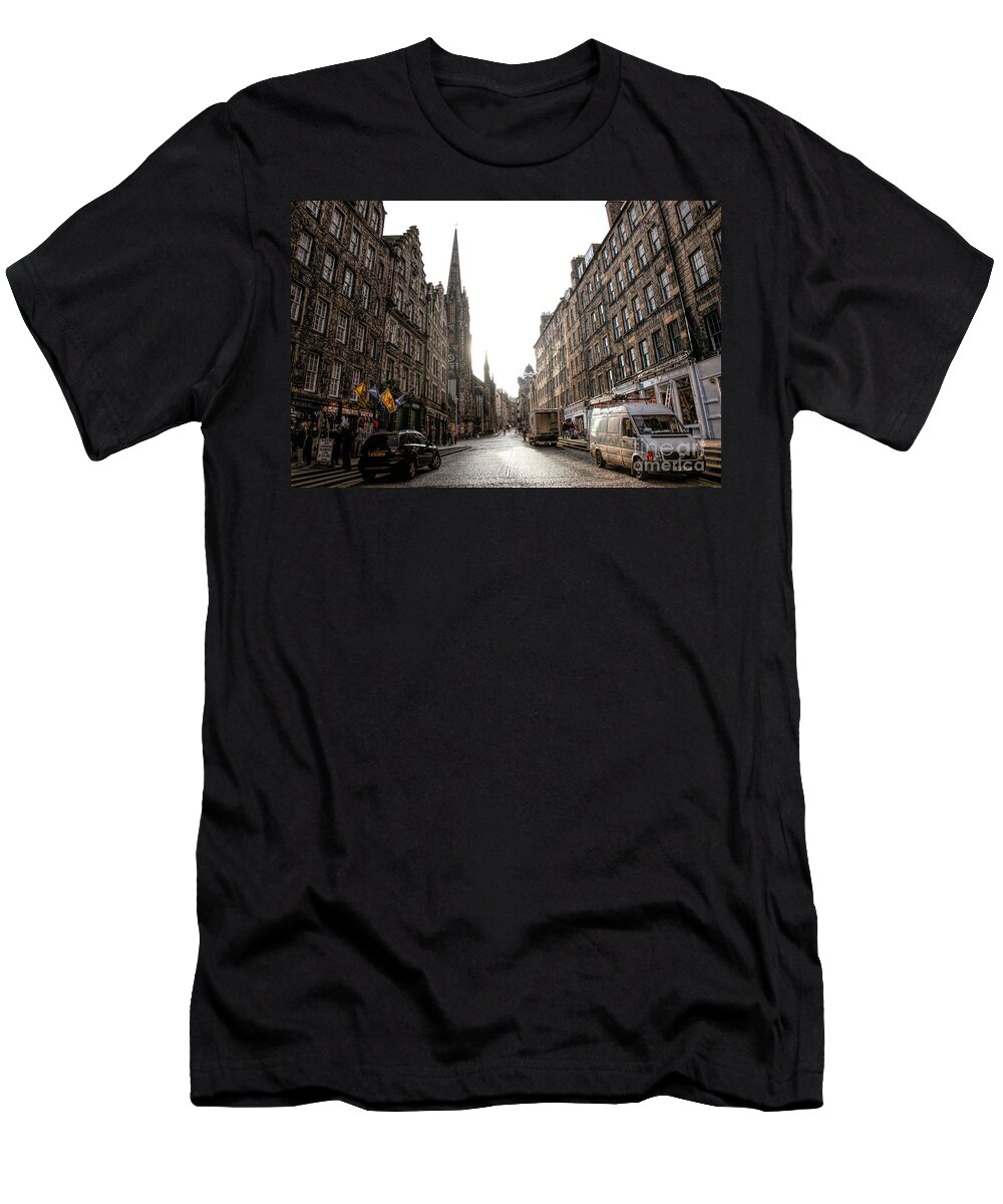 Edinburgh T-Shirt featuring the photograph Scotland Edinburgh Architecture Street by Chuck Kuhn