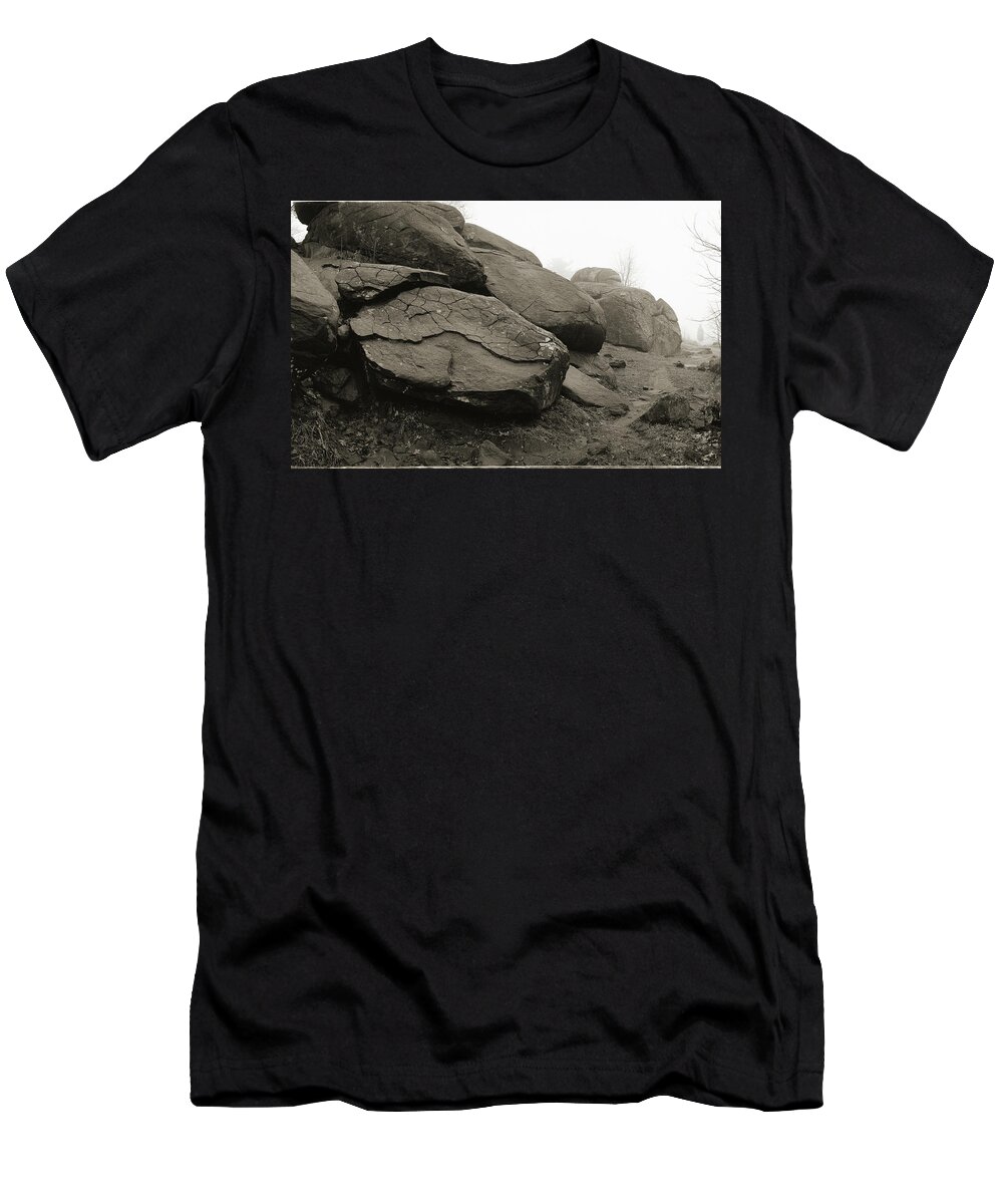 Gettysburg T-Shirt featuring the photograph Slaughter Pen at Devils Den by Jan W Faul