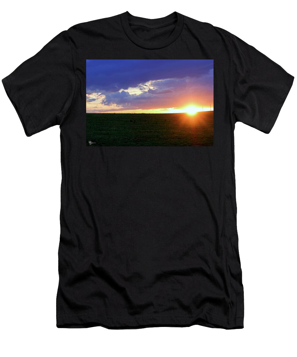 Landscape T-Shirt featuring the photograph Sundown on the Horizon by Mary Anne Delgado