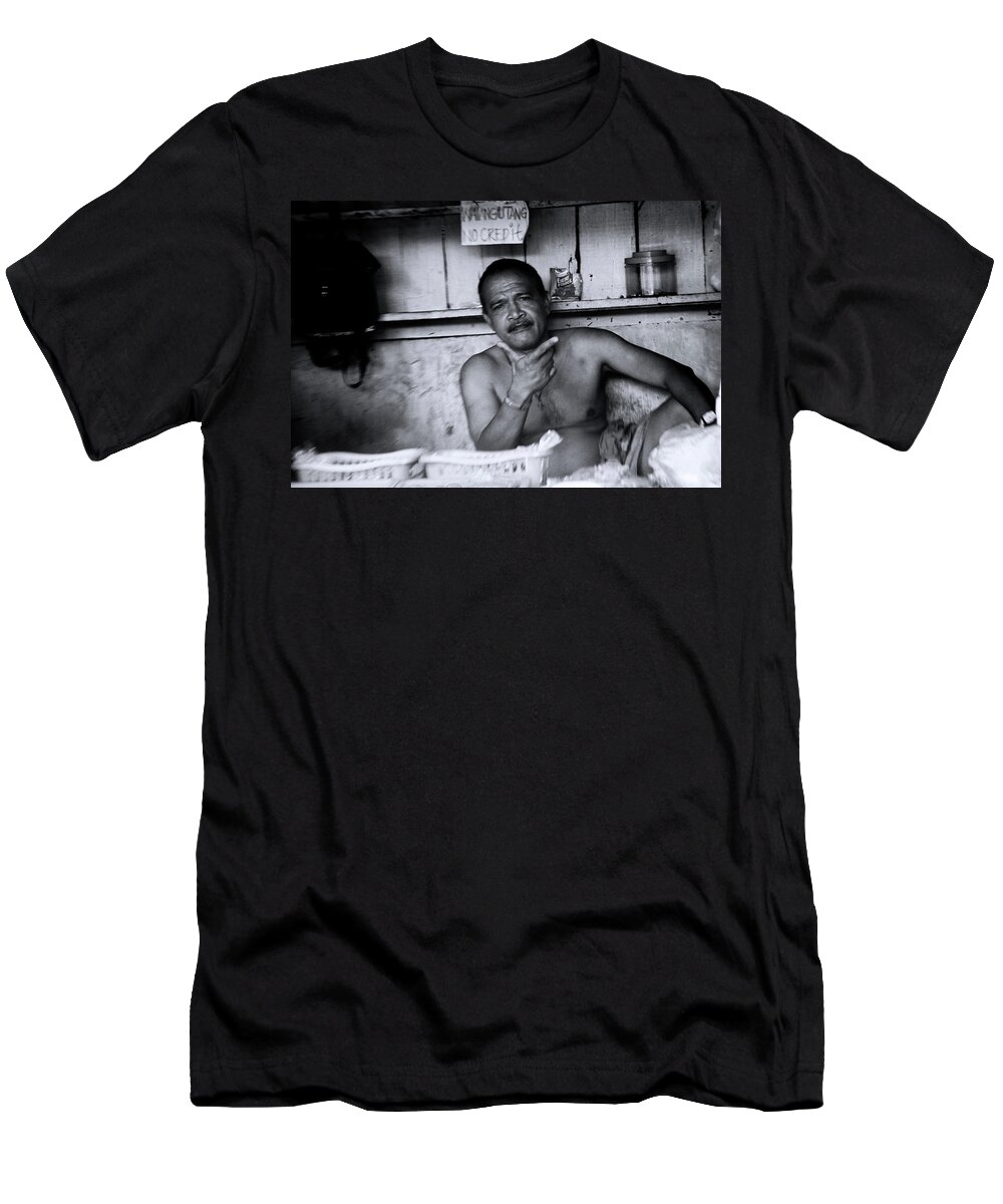  T-Shirt featuring the photograph That Phili Pose by Jez C Self