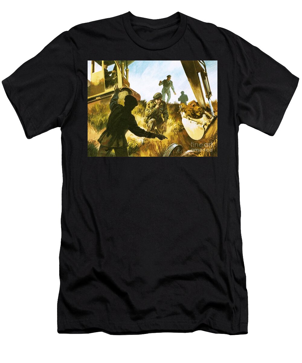 Dig T-Shirt featuring the painting Discovery Of The Car Of Parry Thoma In The Pendine Sands by Andrew Howat