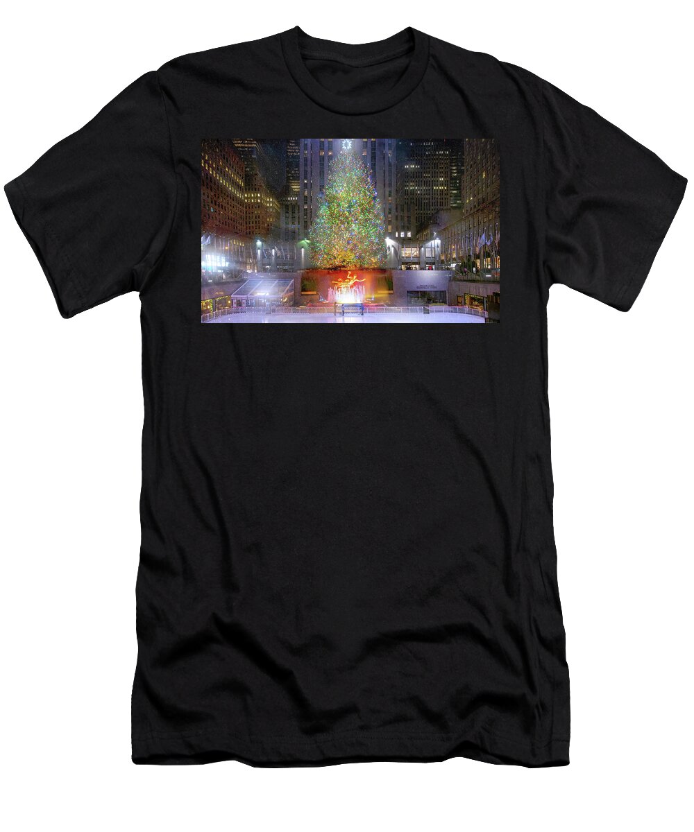 Rockefeller Center T-Shirt featuring the photograph The Christmas Tree at Rockefeller Center by Mark Andrew Thomas