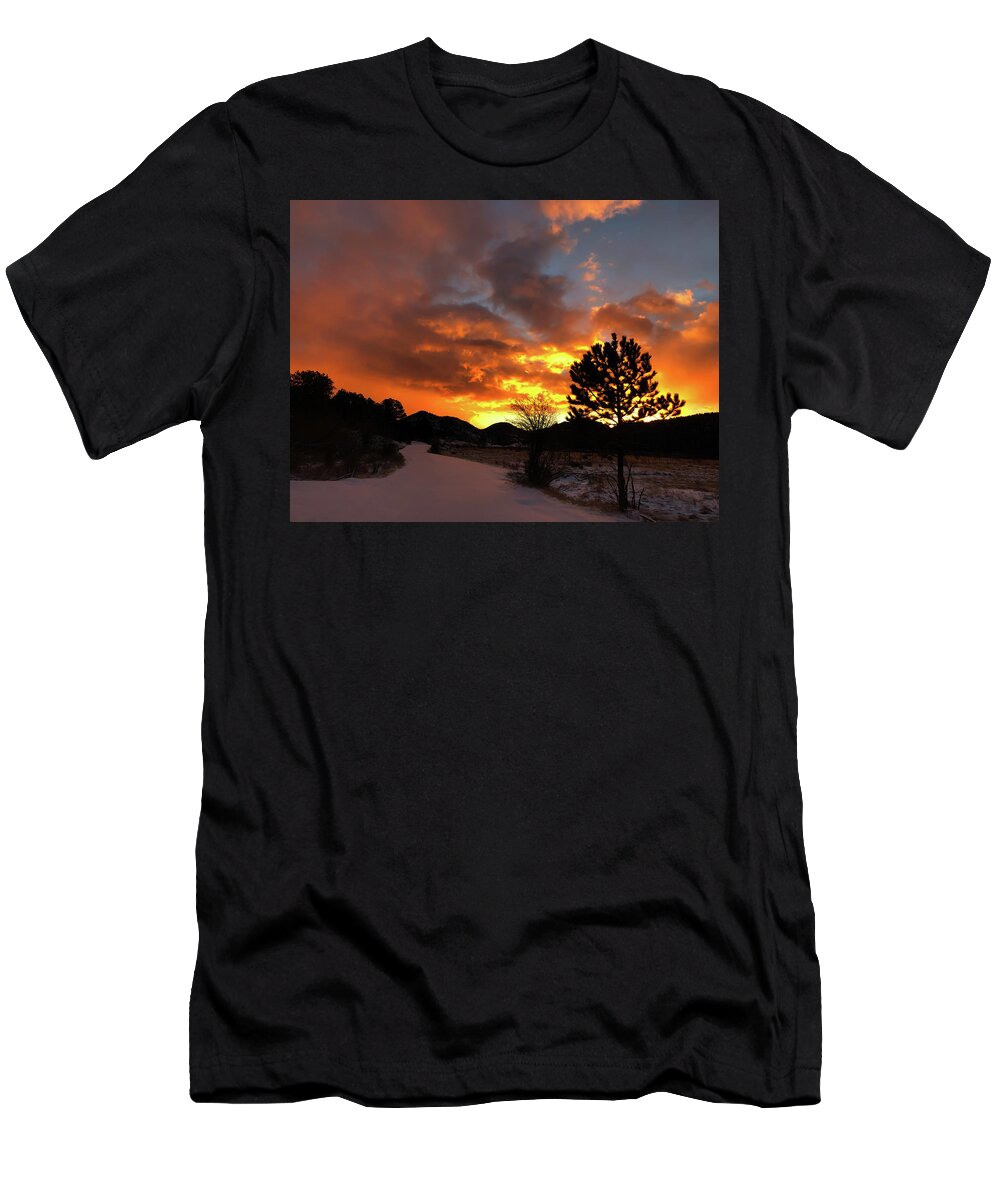 Moraine Park T-Shirt featuring the photograph Morning At Moraine by Shane Bechler