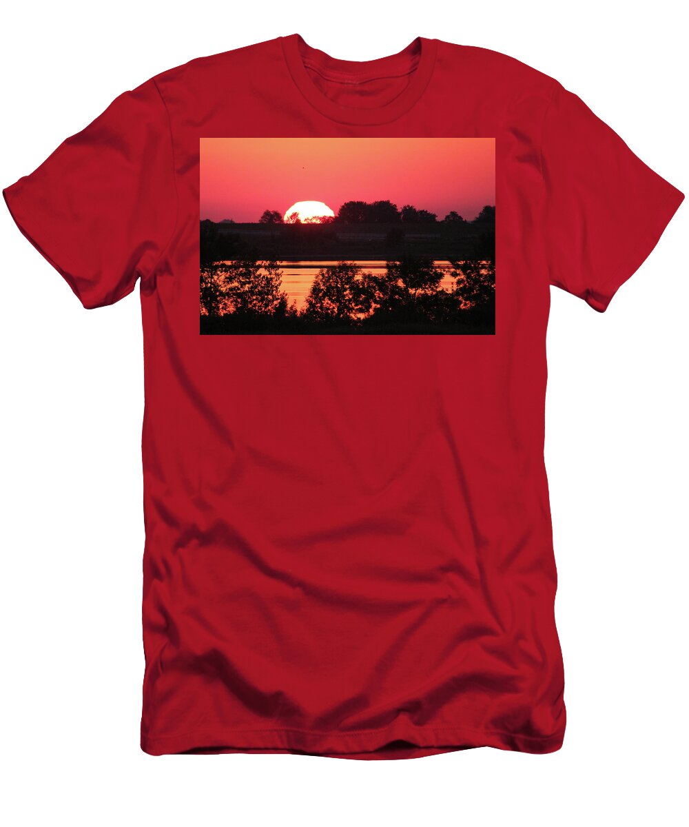 Heat T-Shirt featuring the photograph Heat Wave Sunrise by Trent Mallett