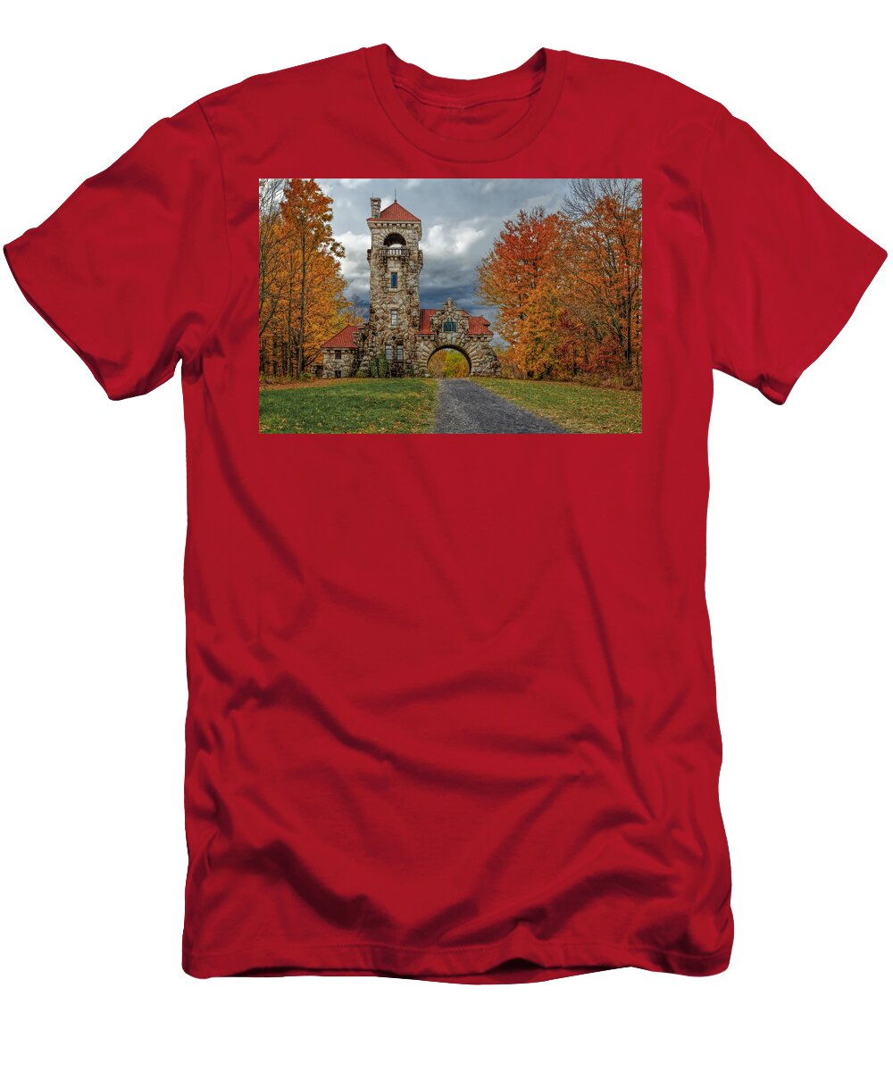Mohonk T-Shirt featuring the photograph Mohonk Preserve Gatehouse by Susan Candelario