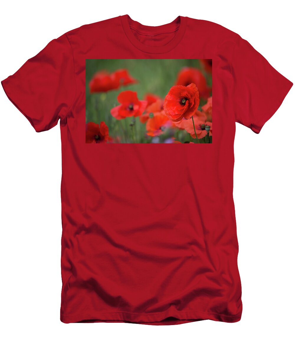 Poppy T-Shirt featuring the photograph Poppy Head by Pete Walkden