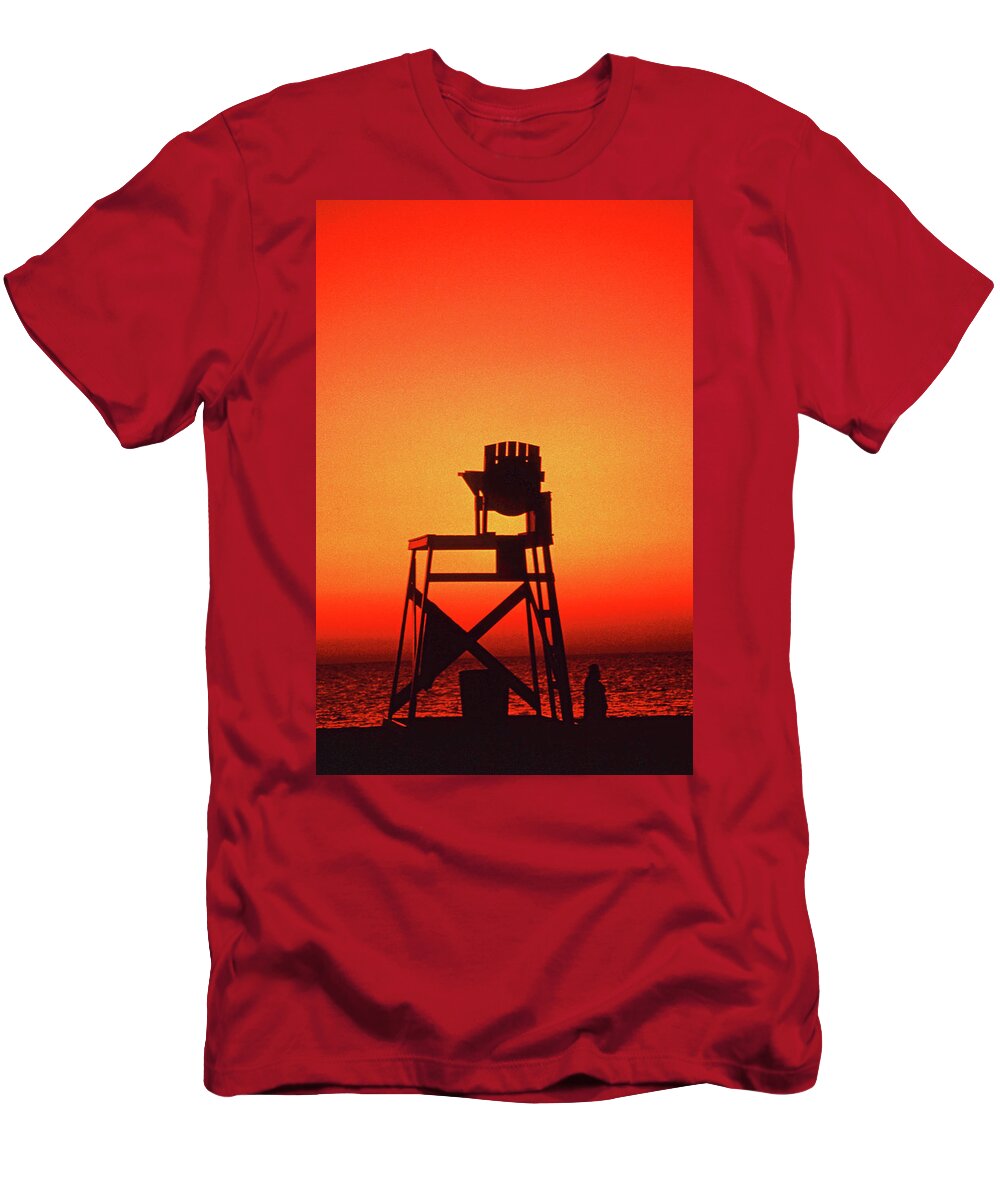 Beach T-Shirt featuring the photograph Summer's end. by Bill Jonscher