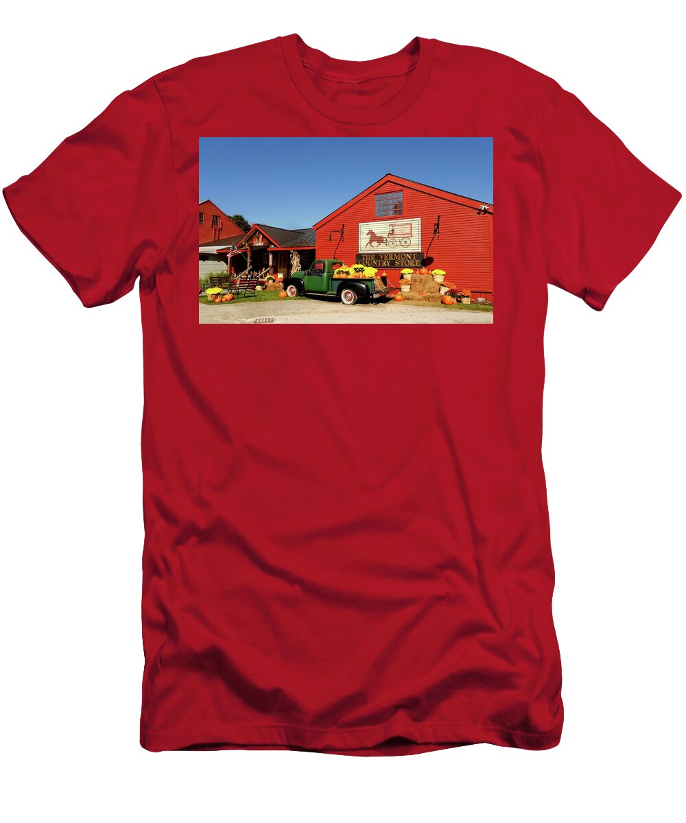 Vermont T-Shirt featuring the photograph Vermont Country Store by Linda Stern