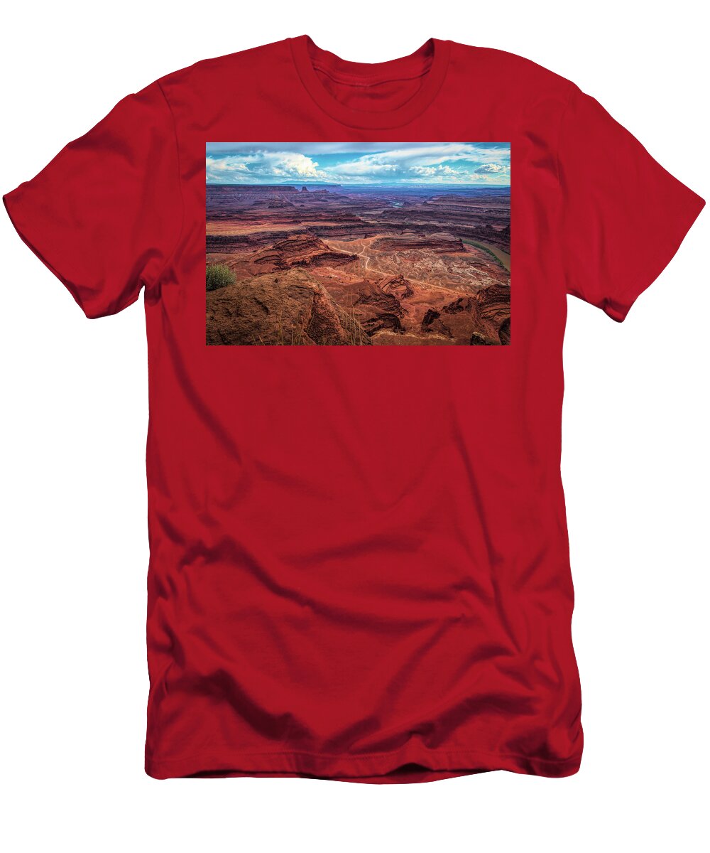 Dead Horse Point T-Shirt featuring the photograph Dead Horse Point Overlook by Paul LeSage