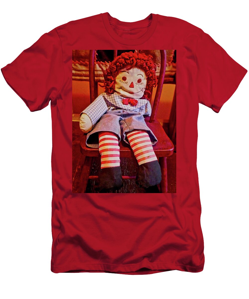 Color Photograph Of Vintage Raggedy And Doll T-Shirt featuring the photograph Raggedy Ann doll by Joan Reese