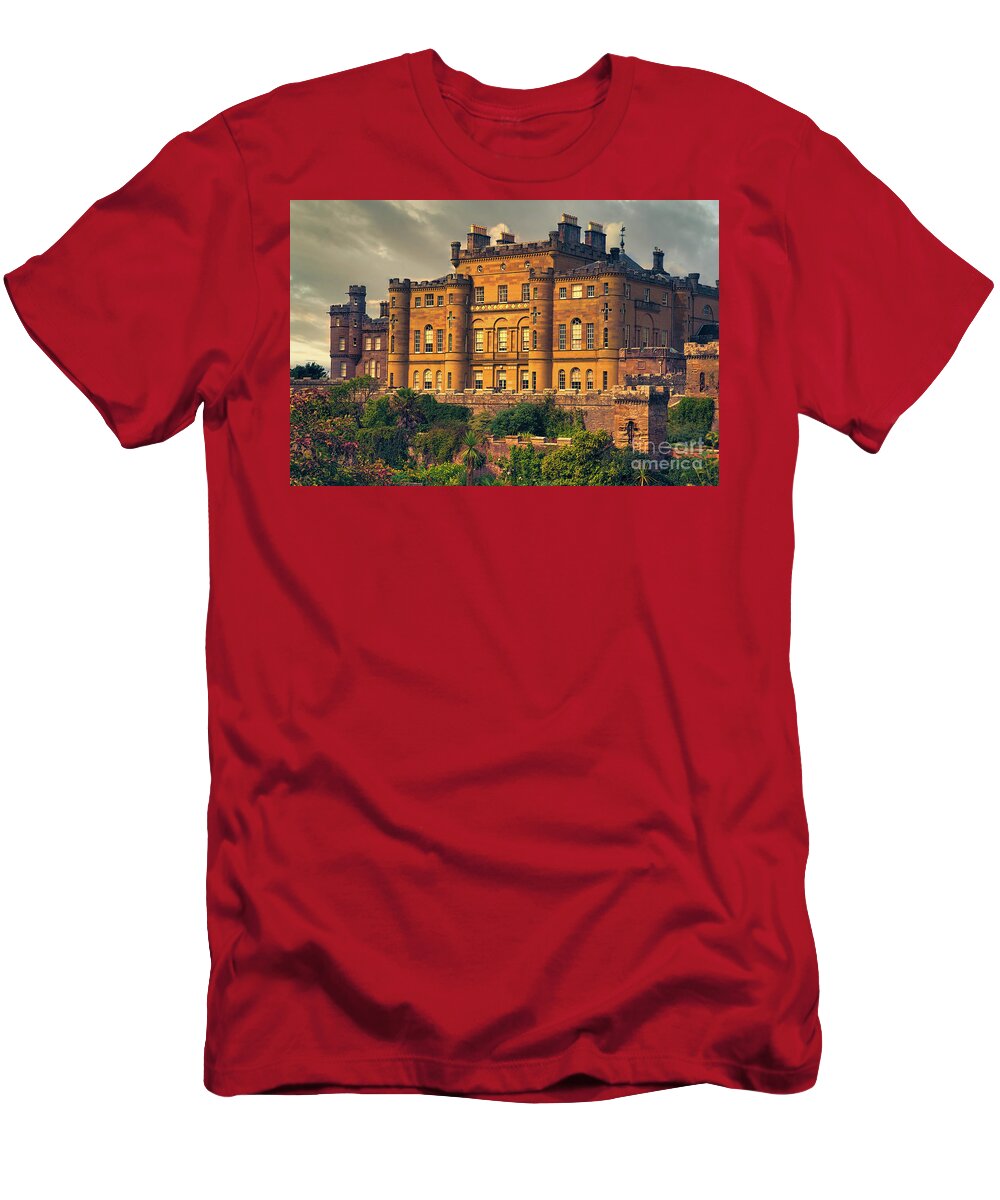 Culzean Castle T-Shirt featuring the photograph Culzean Castle by Kype Hills