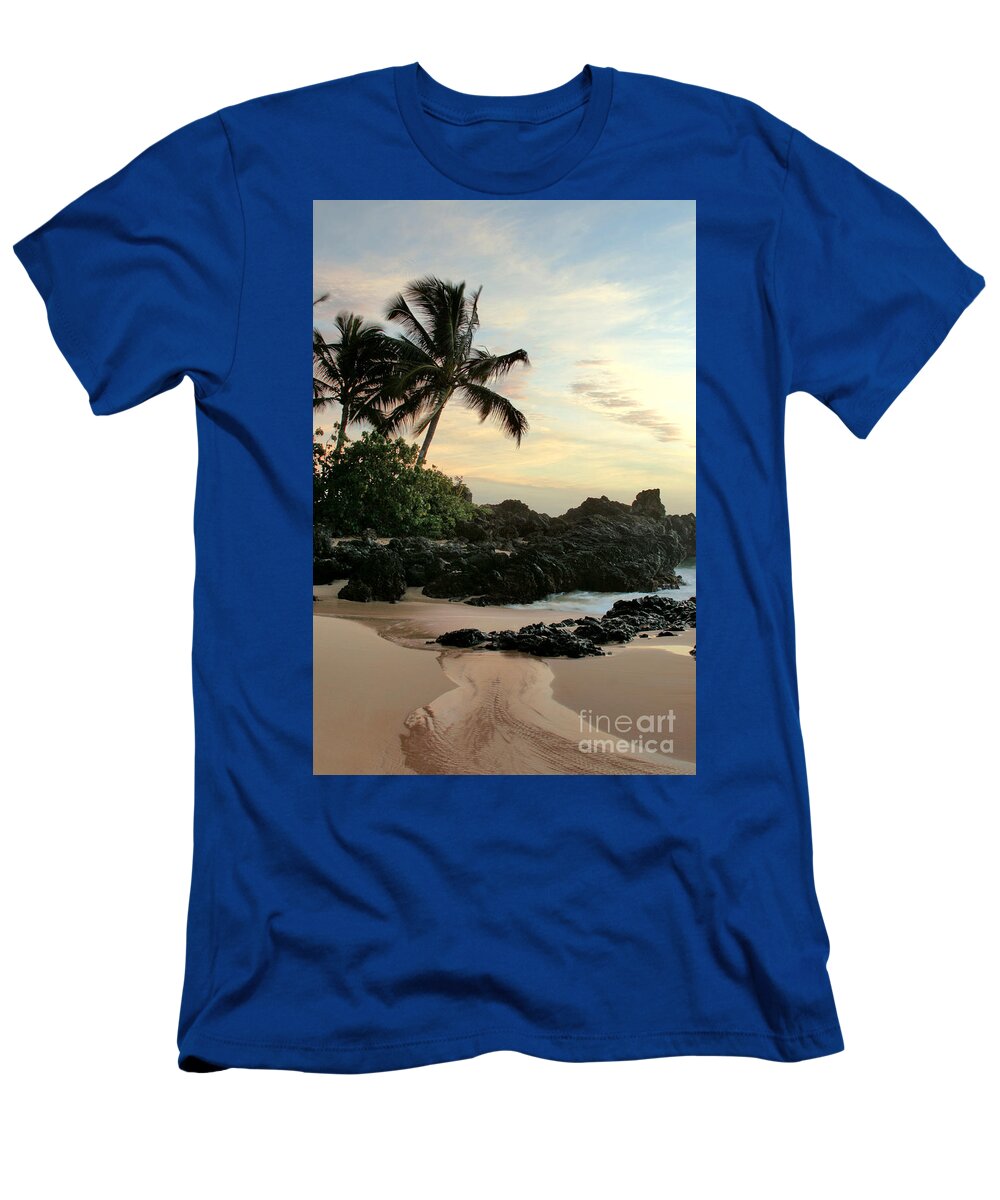 Aloha T-Shirt featuring the photograph Edge of the Sea by Sharon Mau