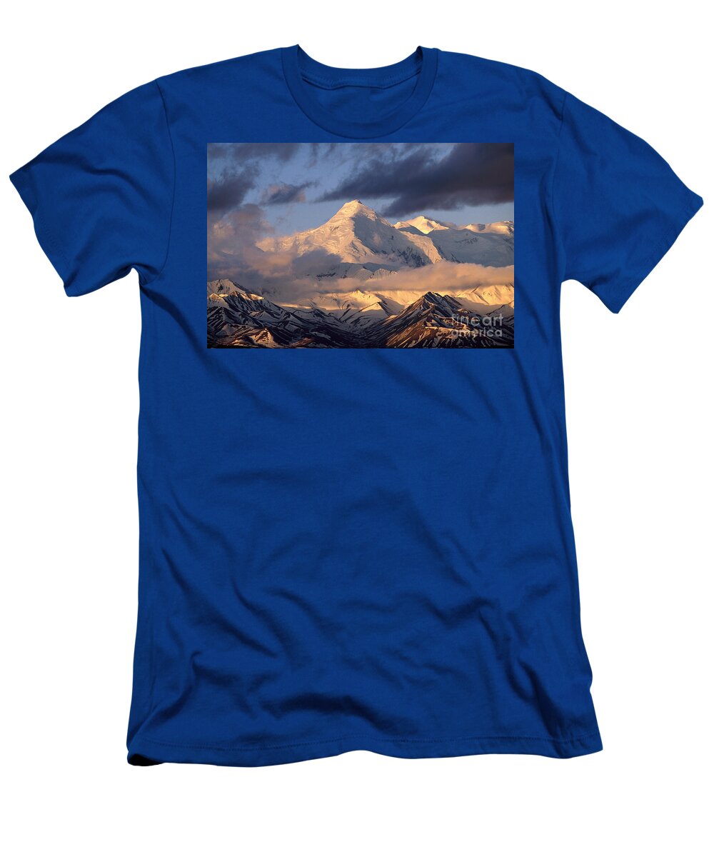 00340723 T-Shirt featuring the photograph Alaska Range Morning by Yva Momatiuk John Eastcott