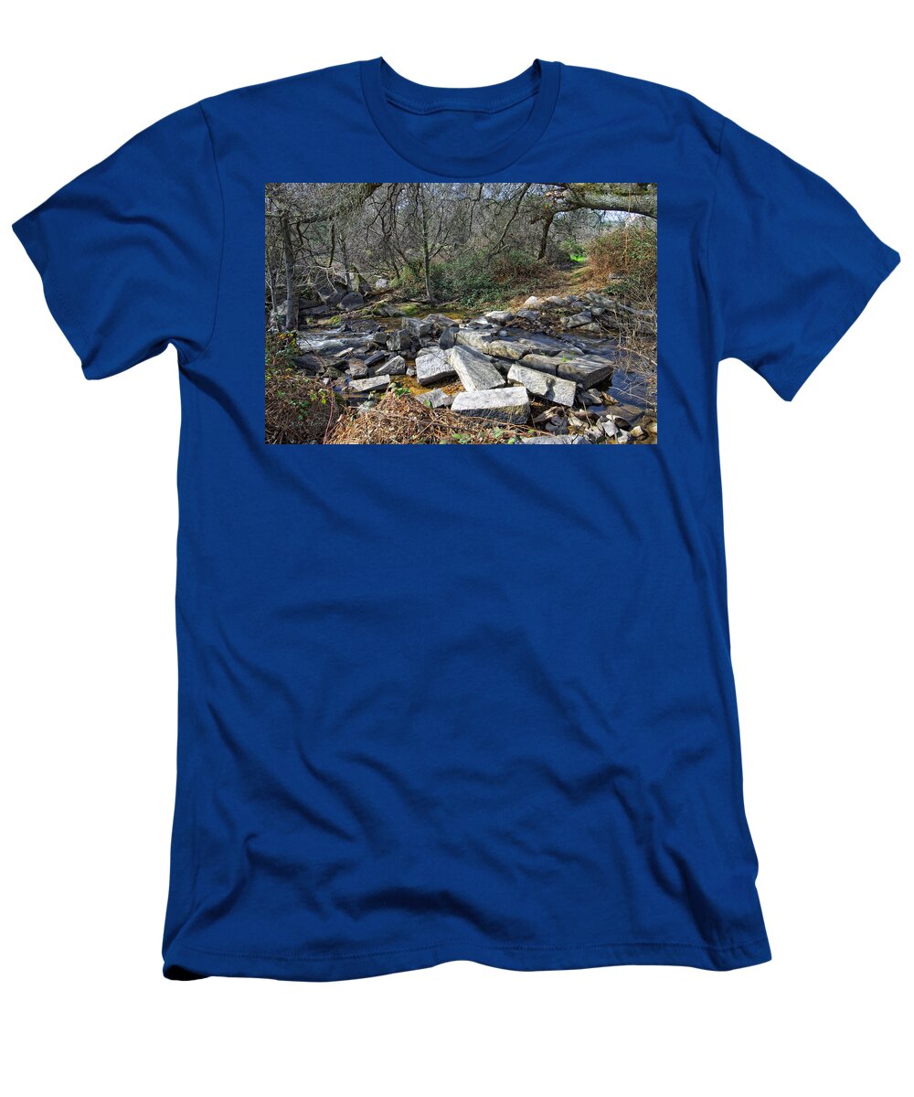 Secret Ravine T-Shirt featuring the photograph Secret Ravine Scenic Shot #1 by Jim Thompson