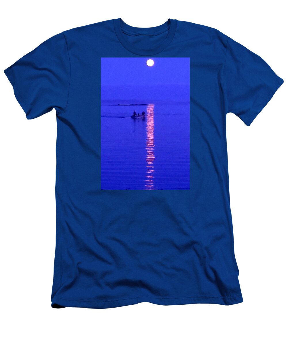 Loberstermen T-Shirt featuring the photograph Coming Home by Francine Frank