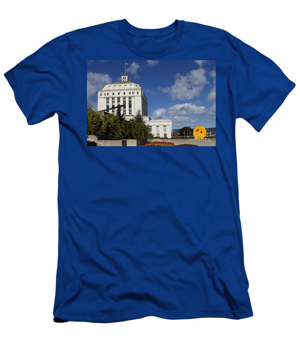 Bay Area T-Shirt featuring the photograph Supreme Court of California . County of Alameda . Oakland California View From Oakland Museum . 7D13 by Wingsdomain Art and Photography