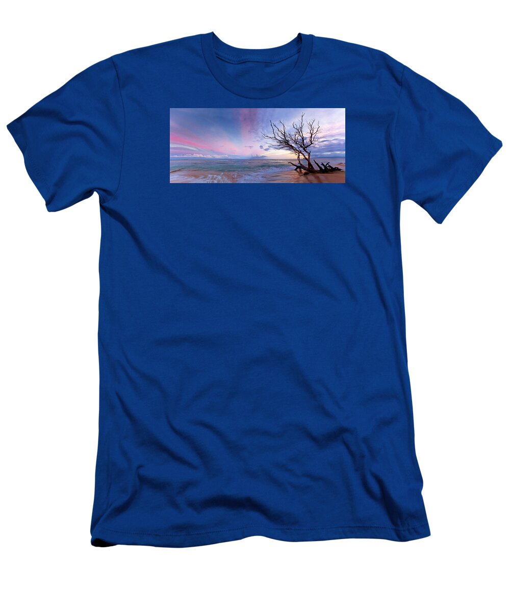 Maui Hawaii Ukemehame Dead Tree Seascape Sunset T-Shirt featuring the photograph The Old Tree #1 by James Roemmling