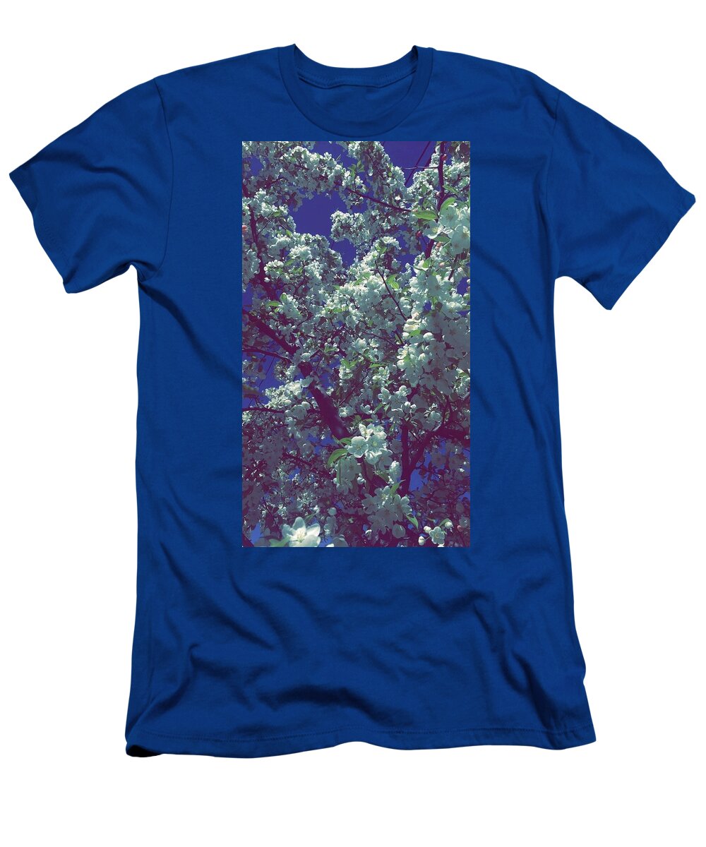  T-Shirt featuring the photograph A worms Eye View by Declan Alberti