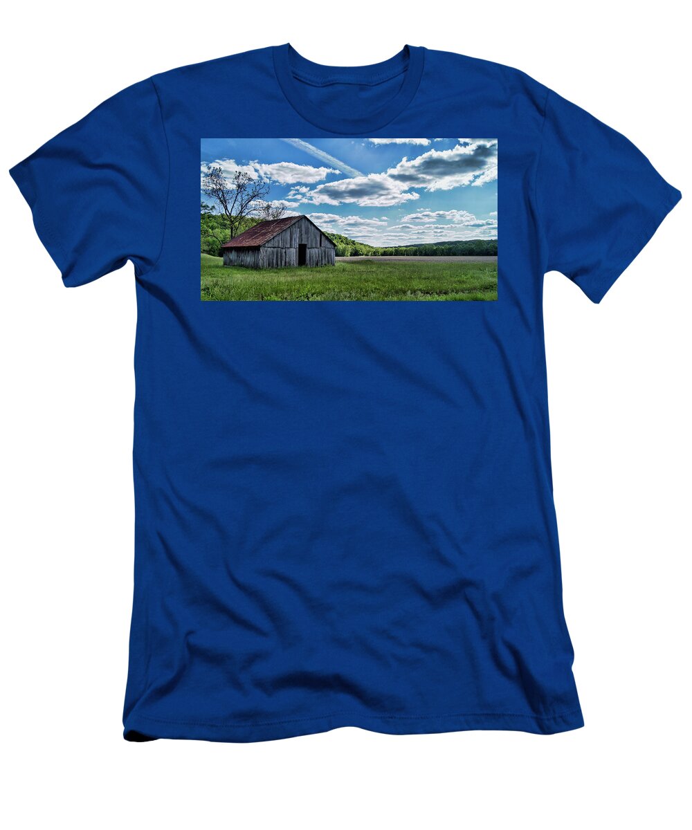 Barn T-Shirt featuring the photograph Barn on Cedar Creek Bottoms by Cricket Hackmann
