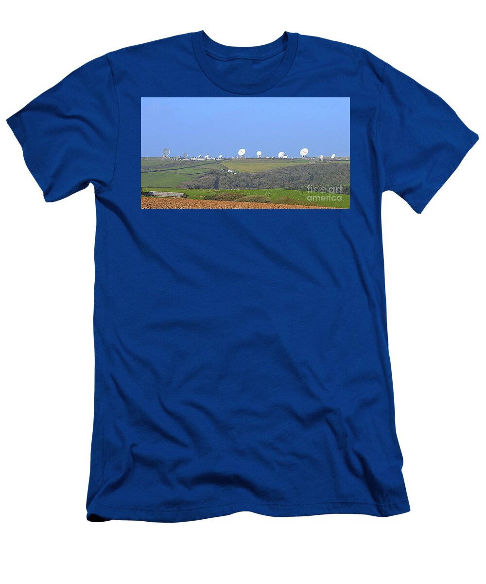 Hartlandpoint T-Shirt featuring the photograph Beam me up Scotty by Andy Thompson