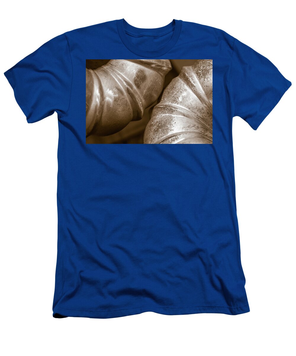 Bundt Pan T-Shirt featuring the photograph The Classic Bundt Pan 3 - by Julie Weber