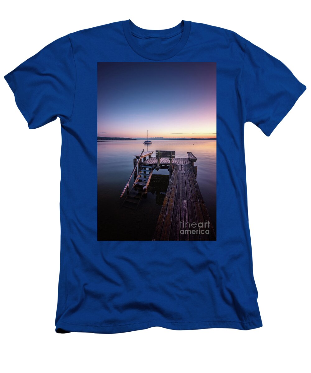 Ammerse T-Shirt featuring the photograph Enter Sunset by Hannes Cmarits