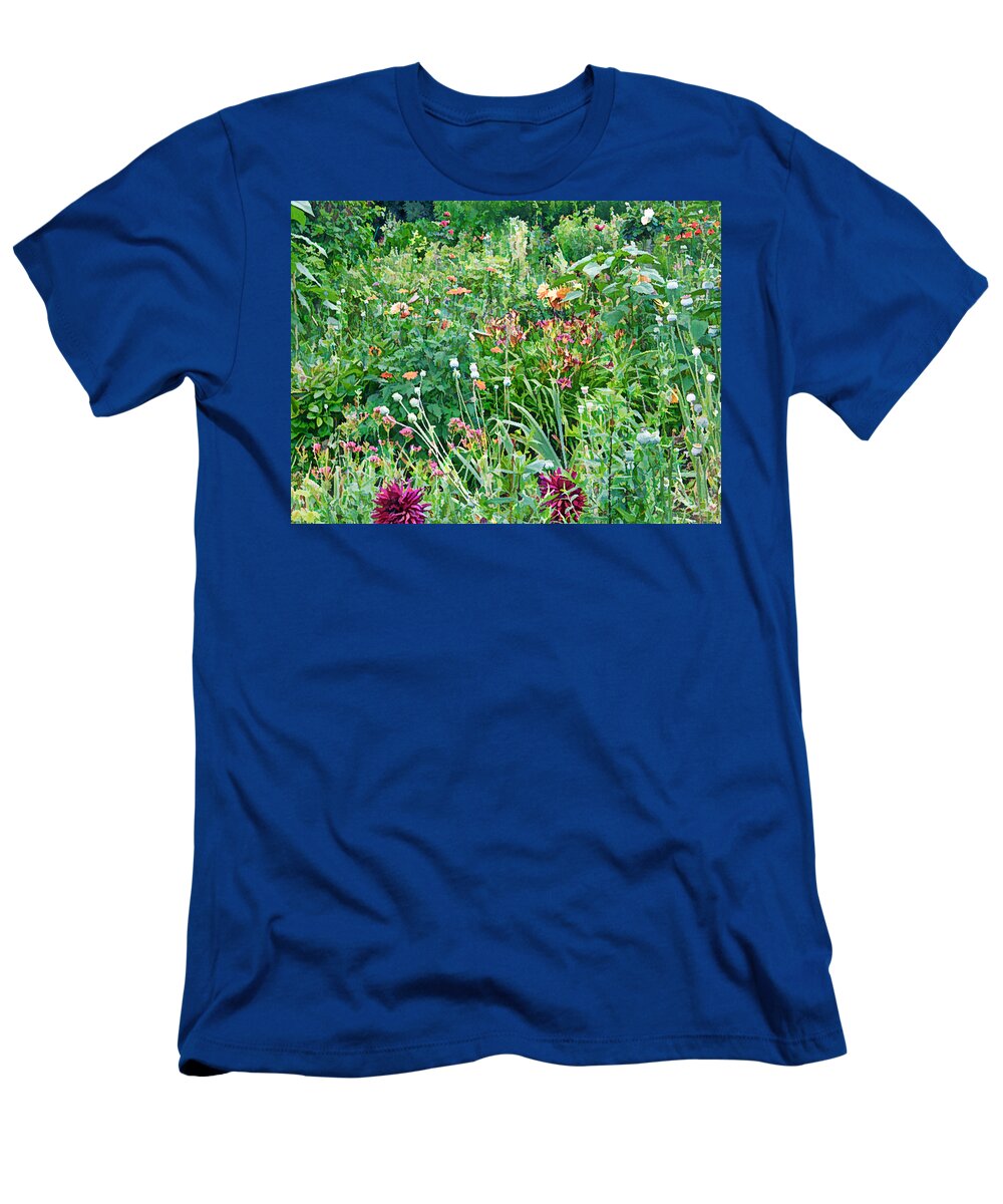 Giverny T-Shirt featuring the photograph Garden At Giverny II by Joe Roache