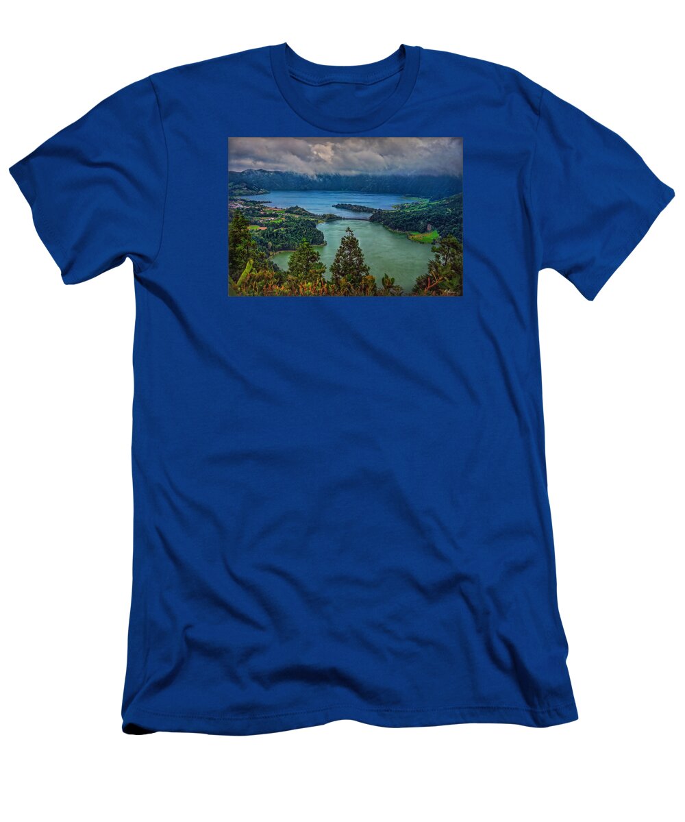 Lagoa Verde E Lagoa Azul T-Shirt featuring the photograph Lagoa Verde e Lagoa Azul by Hanny Heim