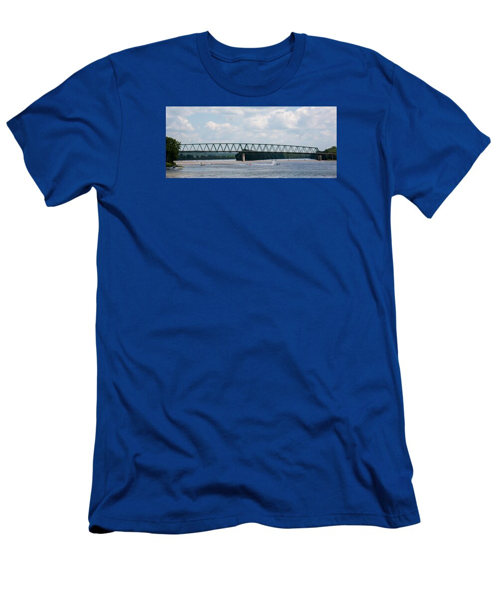 Riverfront Roar T-Shirt featuring the photograph Riverfront Roar 2015 by Holden The Moment