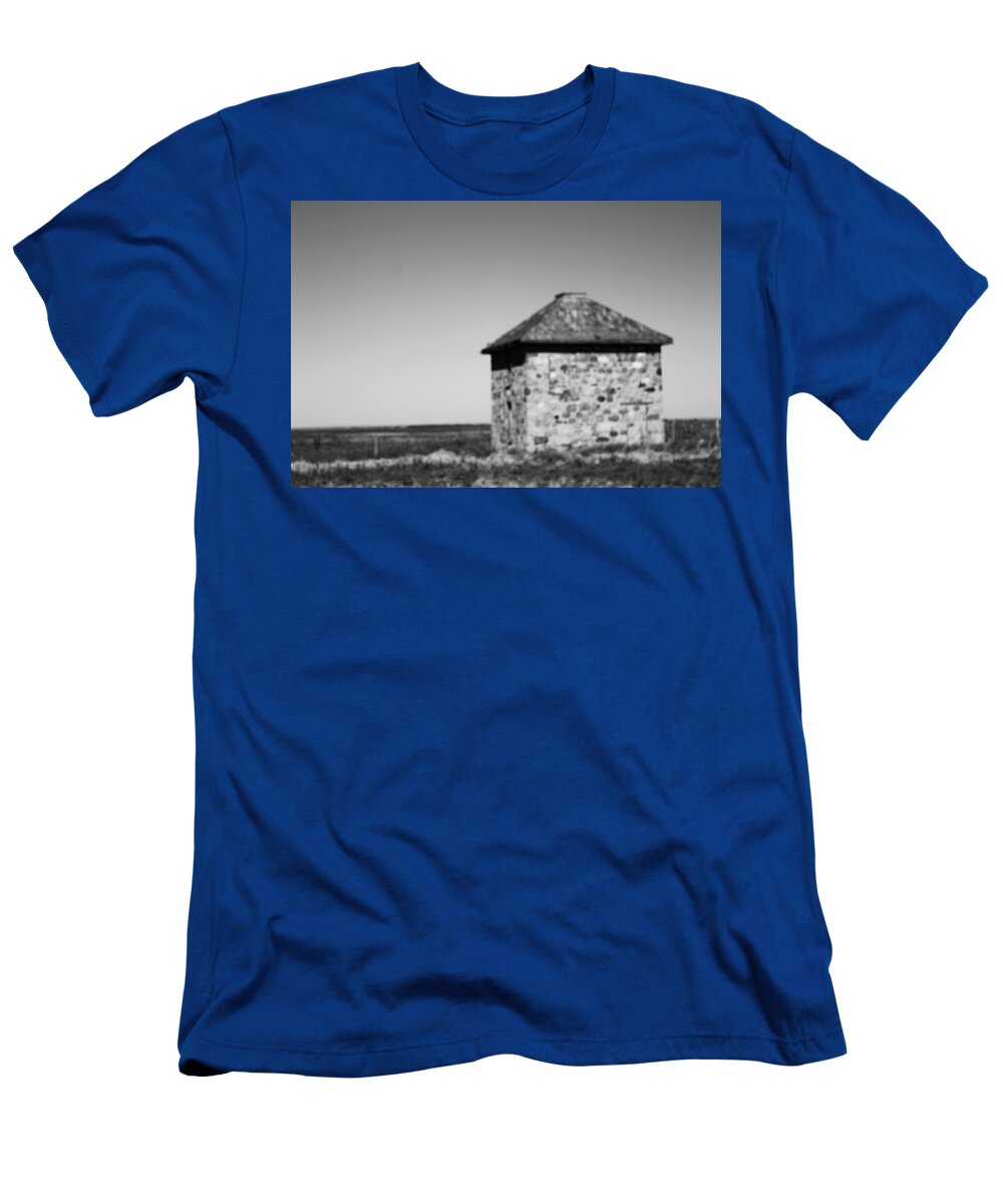 Indian Head T-Shirt featuring the photograph SCREAMING HOUSE of Indian Head by Ryan Crouse