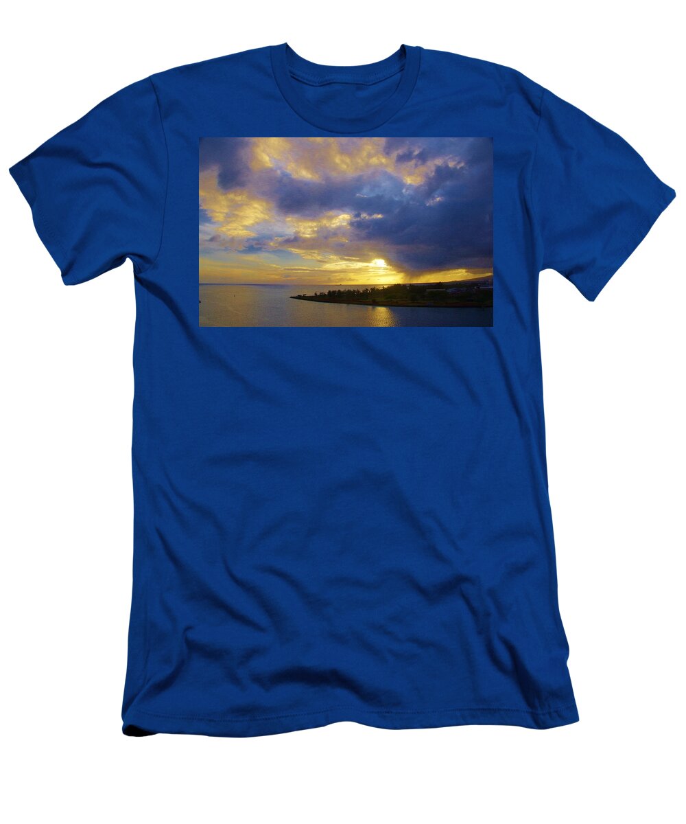 Hilo T-Shirt featuring the photograph Sun on Hilo by Phyllis Spoor