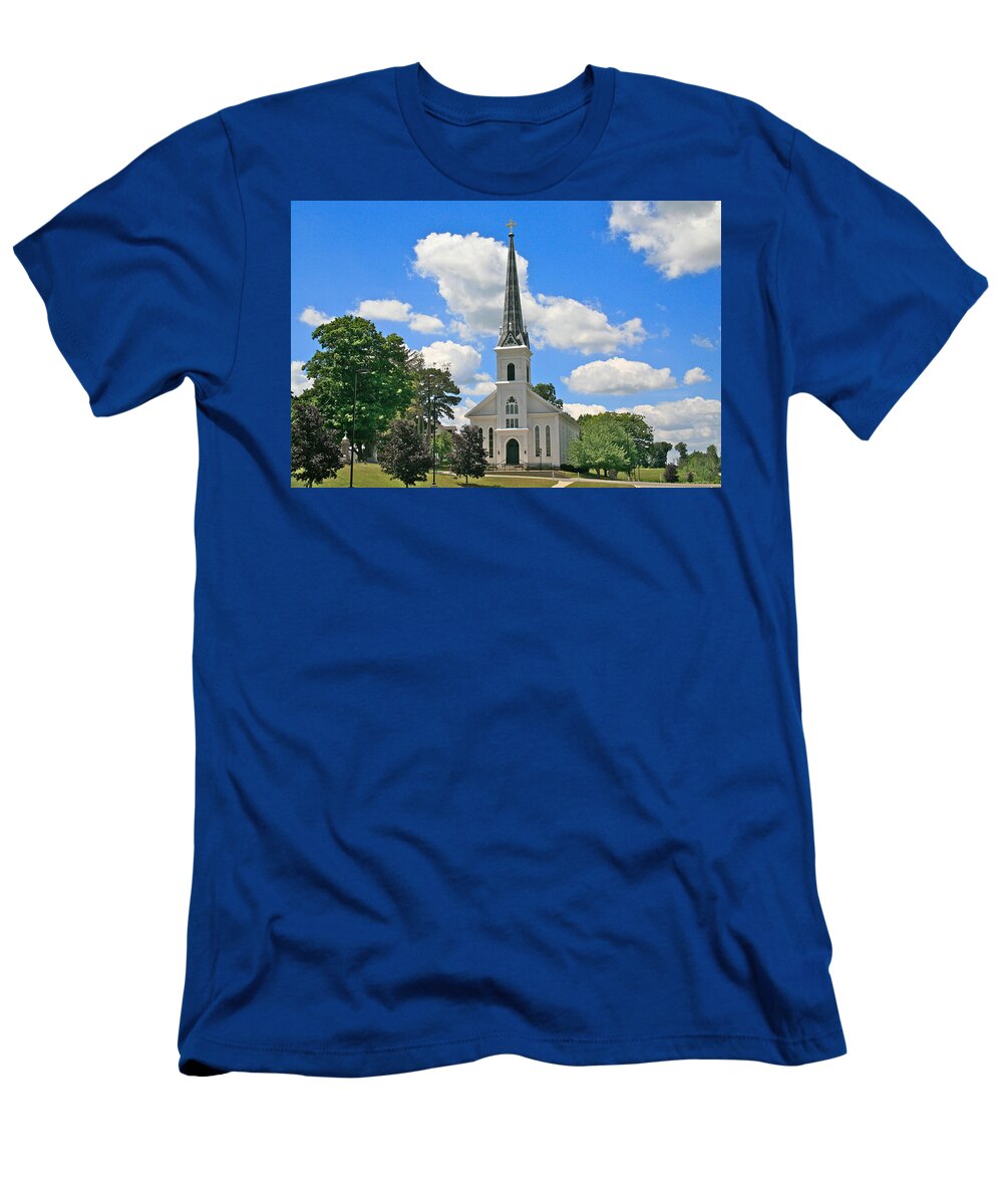 Usa T-Shirt featuring the photograph The little country church by Robert Pearson