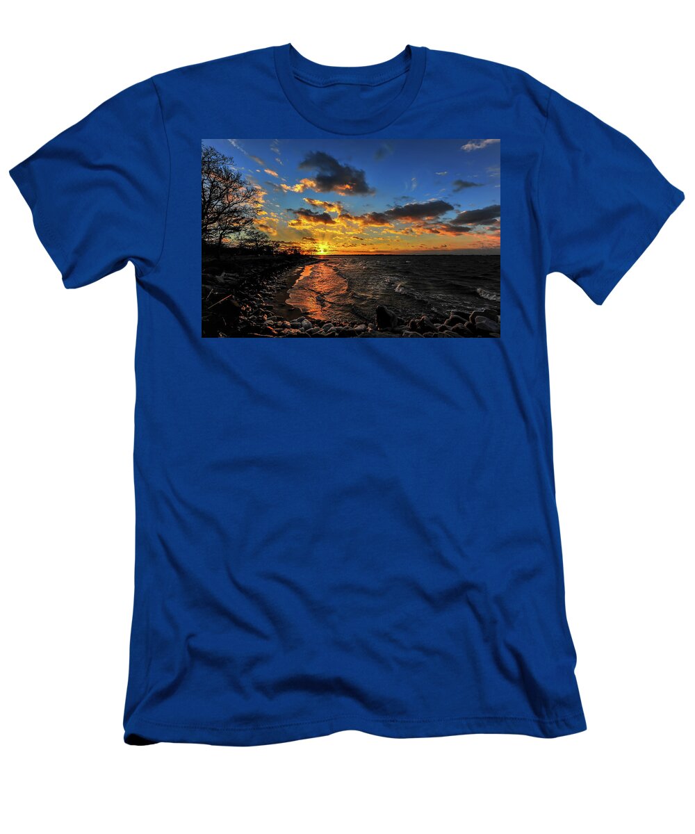 Landscape T-Shirt featuring the photograph Winter sunset on a Chesapeake Bay beach by Patrick Wolf