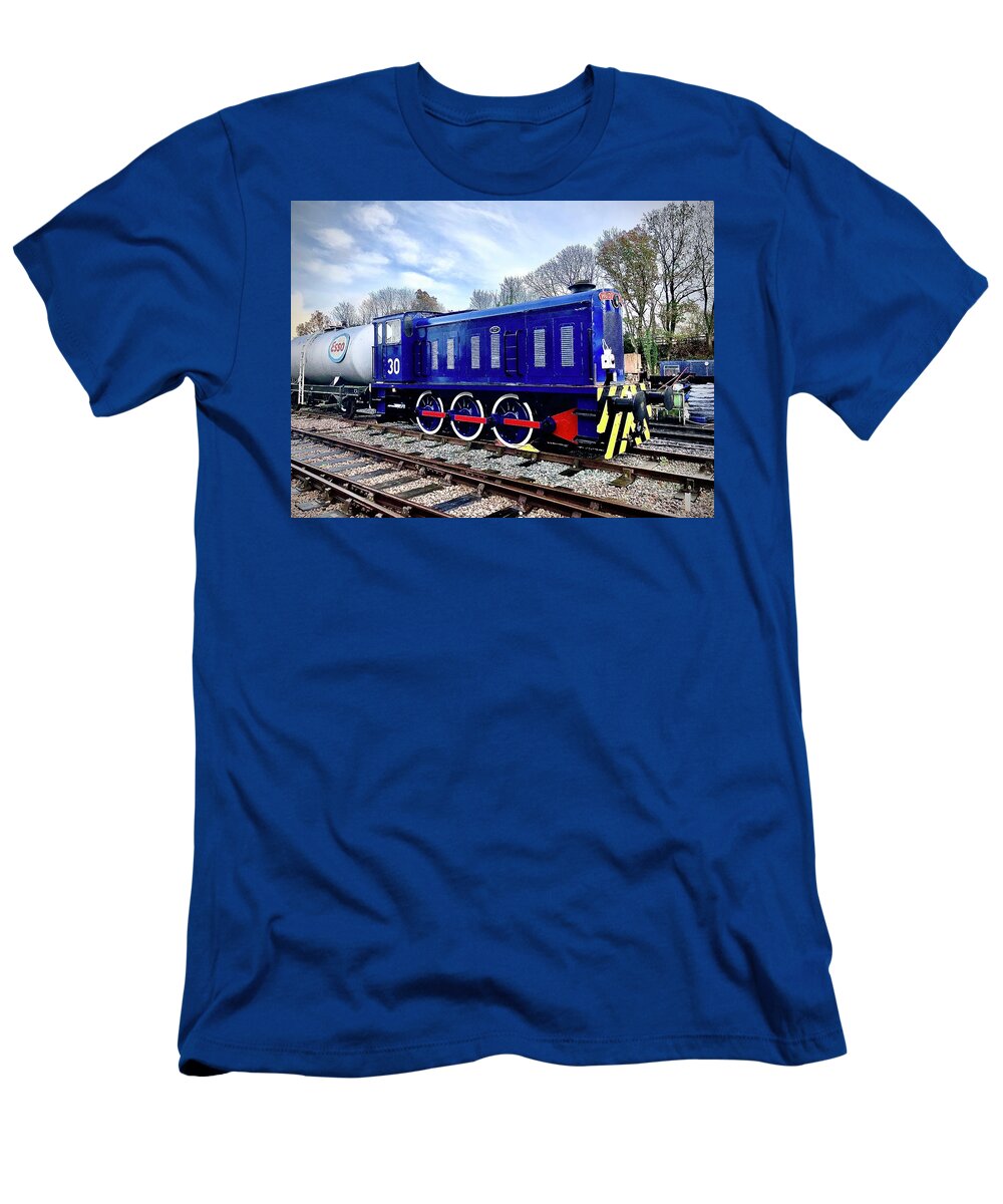 Hudswell Clarke T-Shirt featuring the photograph Hudswell Clarke D1171 PBA 30 Western Pride at Whitwell and Reepham Railway #1 by Gordon James