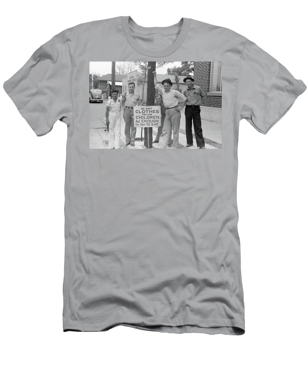 1940 T-Shirt featuring the photograph Missouri Strike, 1940 #1 by Granger