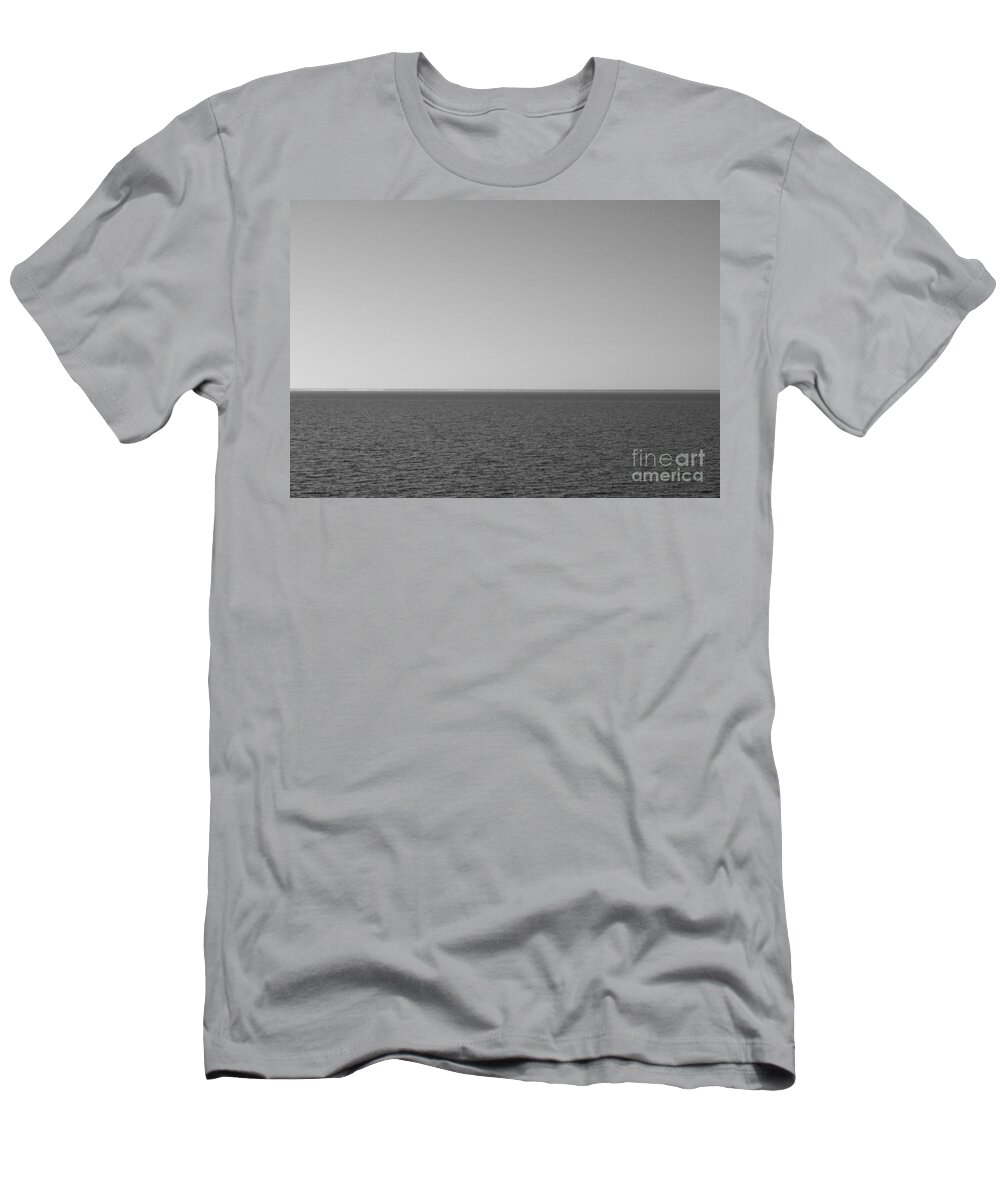 Hdr T-Shirt featuring the photograph BW Waves by Joseph Baril