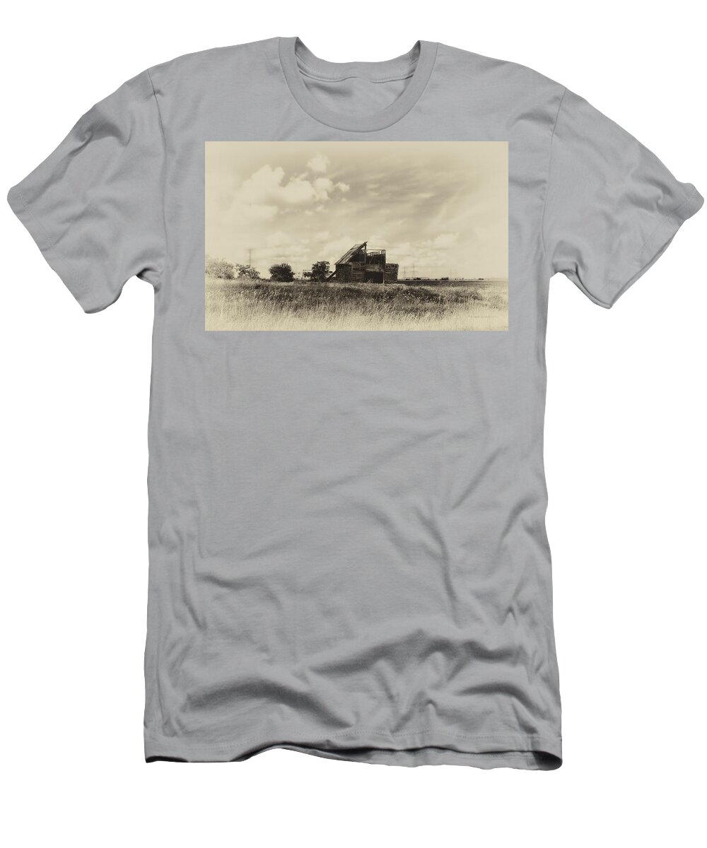 Decaying Farm T-Shirt featuring the photograph Decaying Illinois Barn in Heirloom Finish by Thomas Woolworth