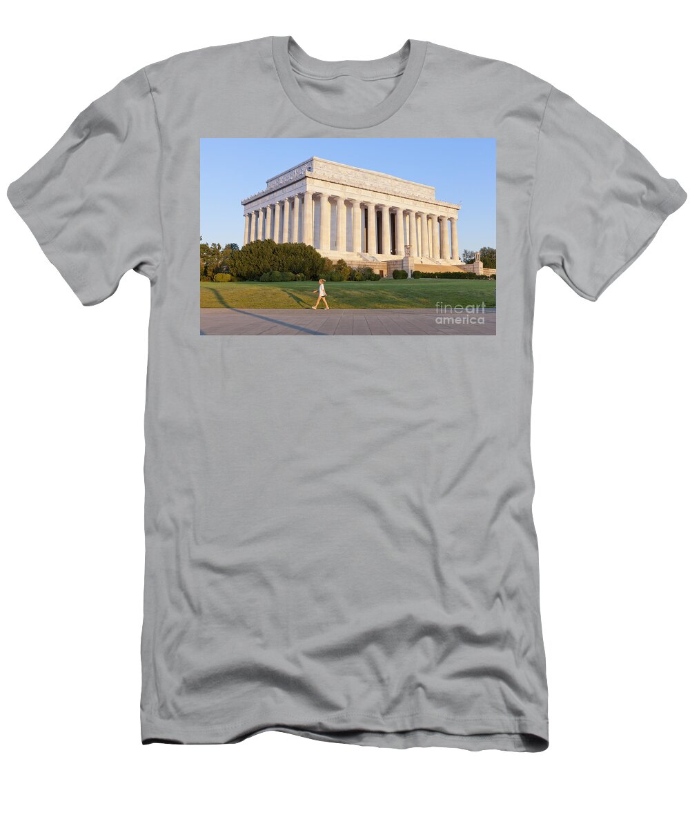 Lincoln T-Shirt featuring the photograph Early morning at the Lincoln Memorial by B Christopher