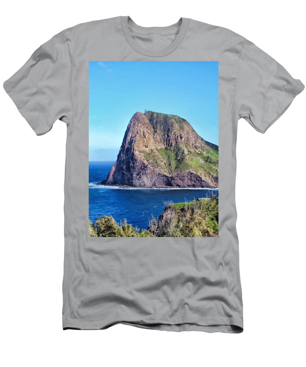Hawaii T-Shirt featuring the photograph Kahakuloa 126 by Dawn Eshelman