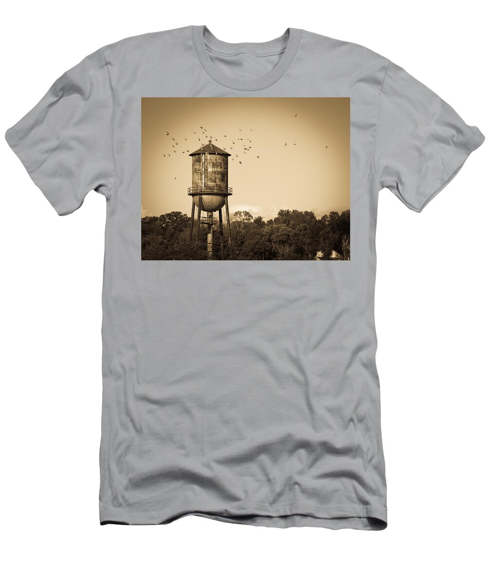 Loudon T-Shirt featuring the photograph Loudon Water Tower by Melinda Fawver
