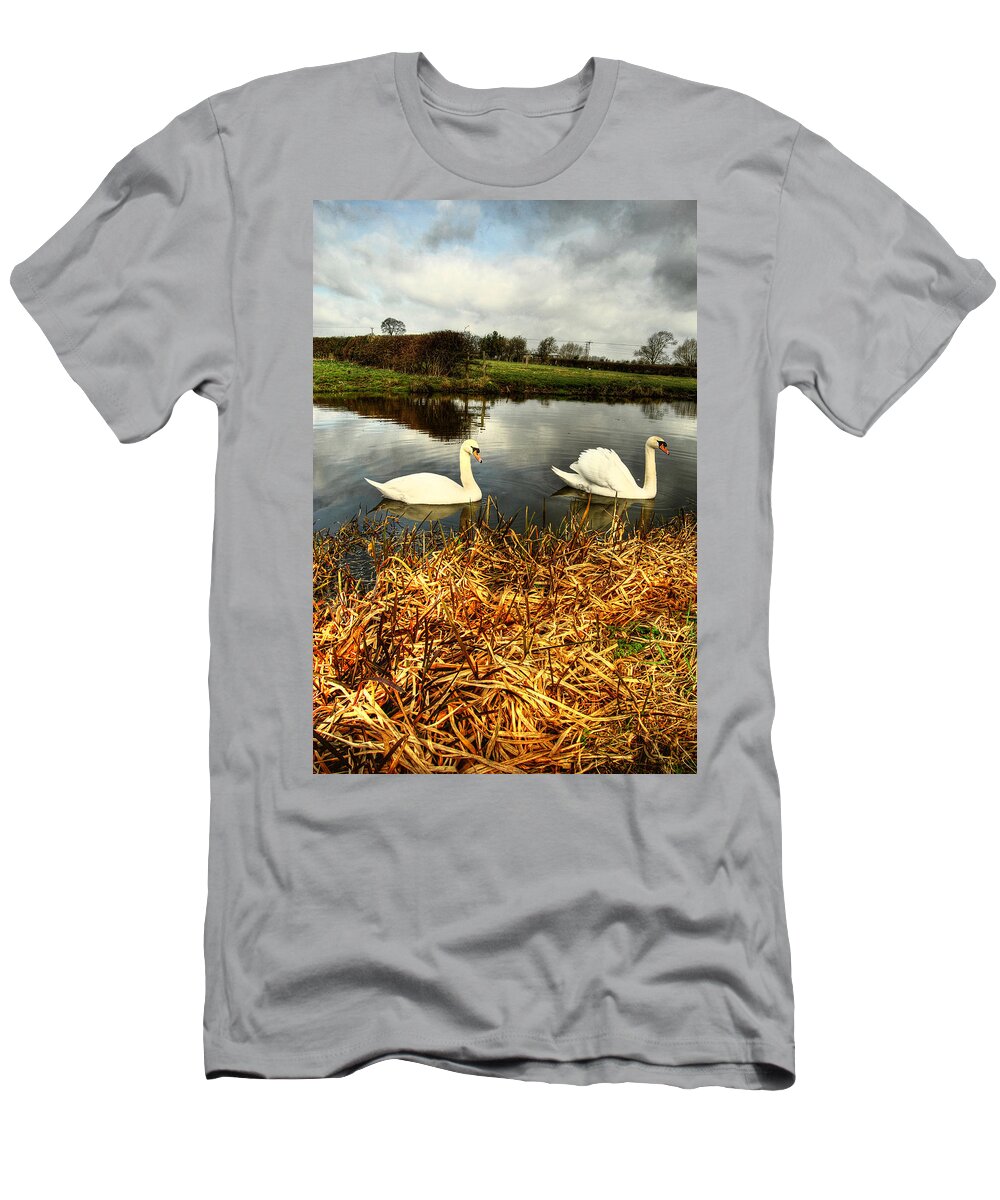 Birds T-Shirt featuring the photograph Lwv20001 by Lee Winter
