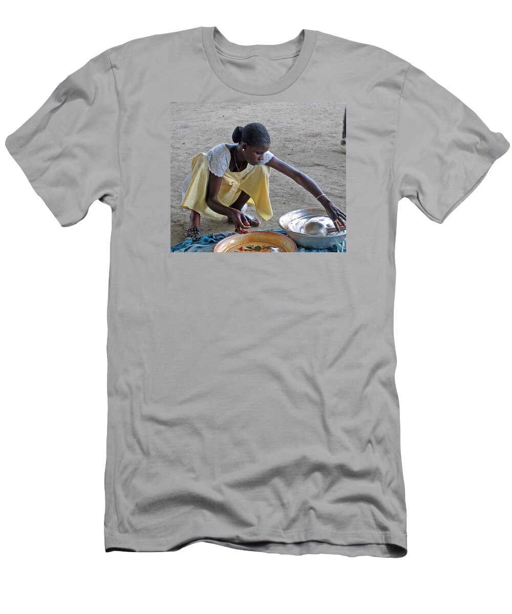  Senagal T-Shirt featuring the photograph Making Lunch Dakar Senagal by Jay Milo