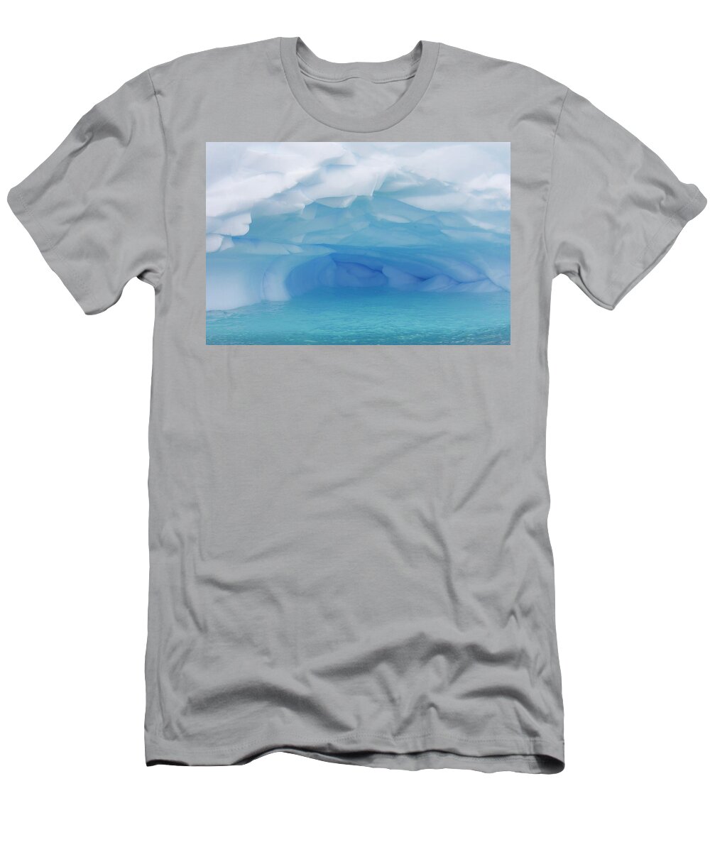 00761803 T-Shirt featuring the photograph Melting Iceberg Cuverville Island by Suzi Eszterhas
