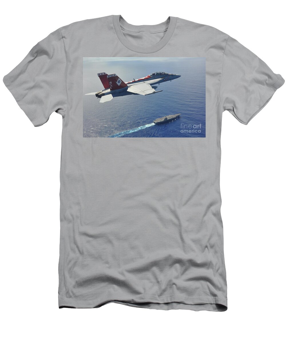 Usn T-Shirt featuring the photograph Super Hornet by Paul Fearn