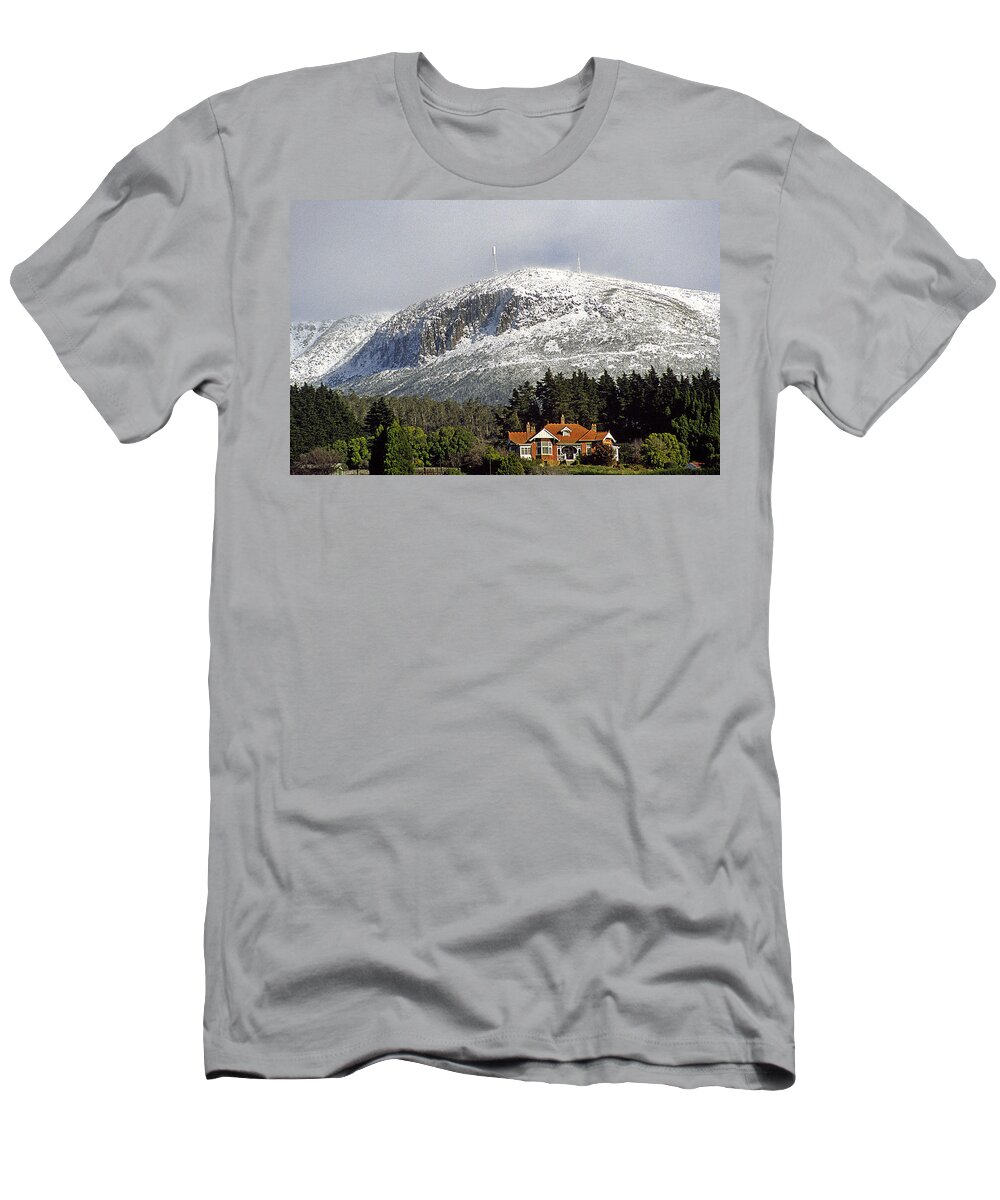 Hobart T-Shirt featuring the photograph The Beauty by Anthony Davey