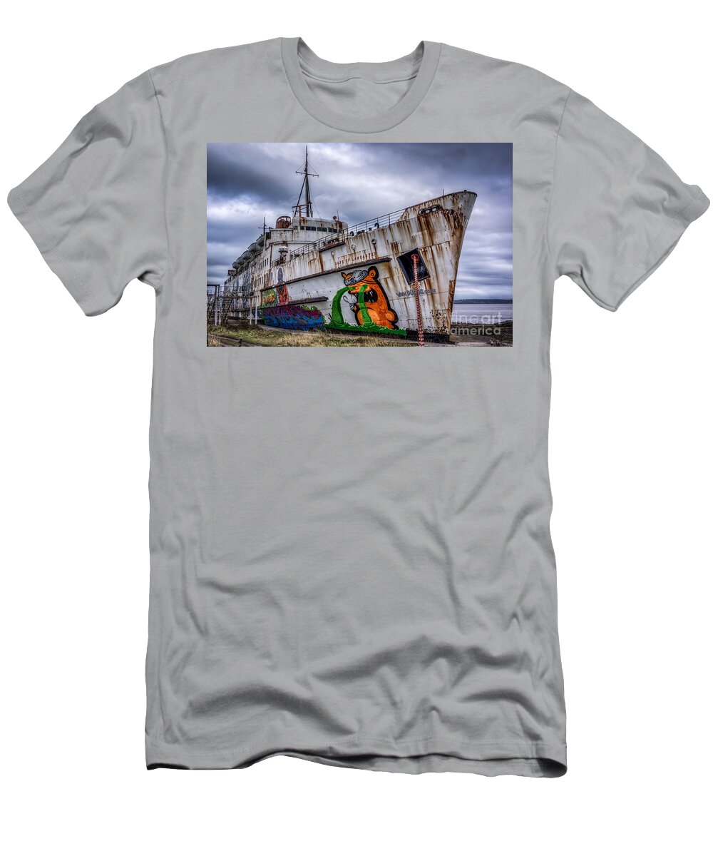 Tss Duke Of Lancaster T-Shirt featuring the photograph The Duke of Lancaster by Adrian Evans