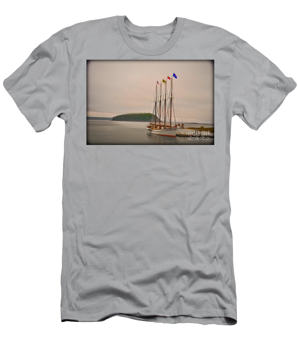 Margaret Todd T-Shirt featuring the photograph The Margaret Todd by Gary Keesler