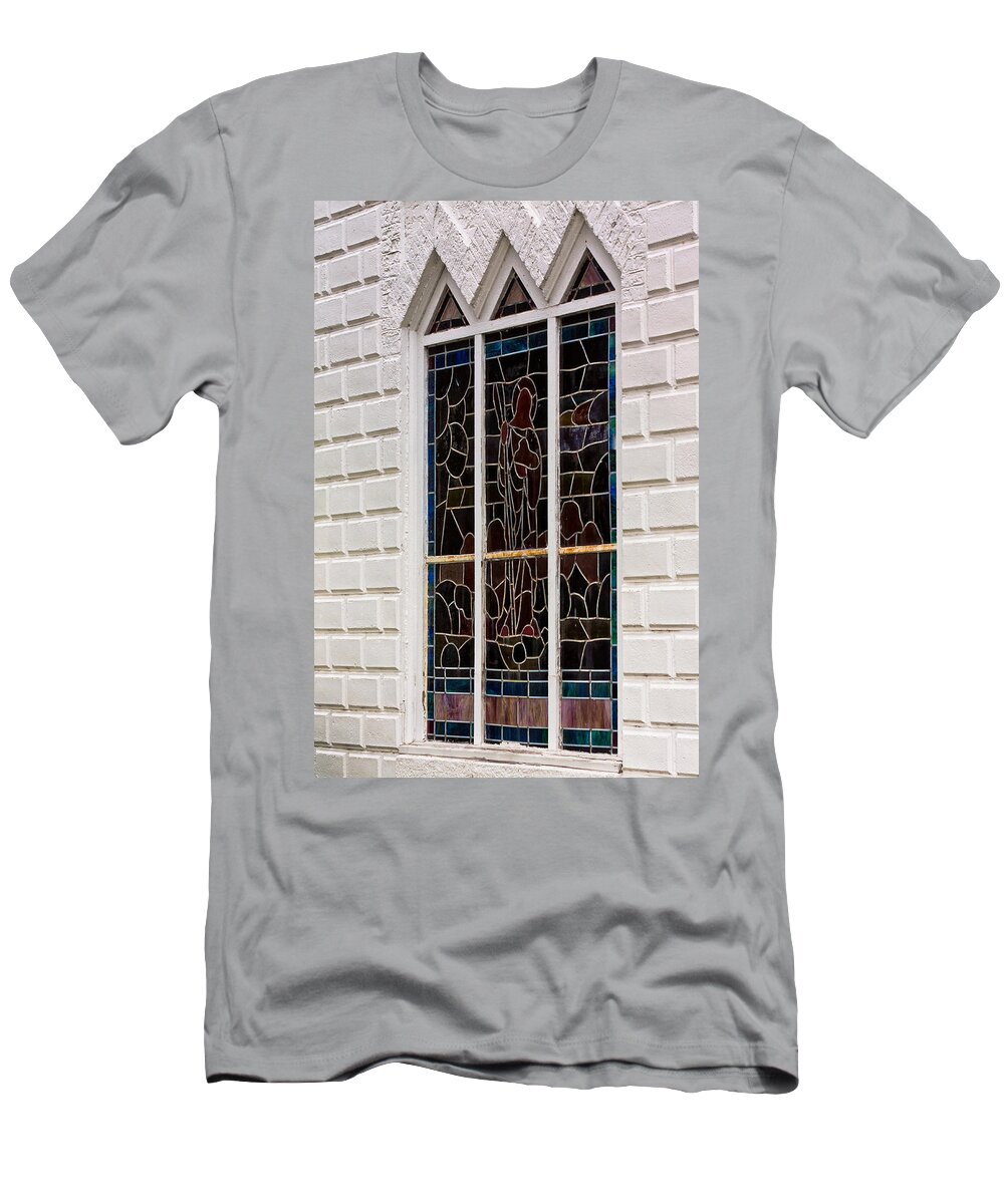 Architectural Features T-Shirt featuring the photograph Art in Glass by Ed Gleichman