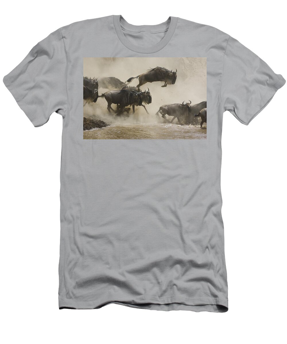 00761256 T-Shirt featuring the photograph Blue Wildebeest Crossing Mara River by Suzi Eszterhas