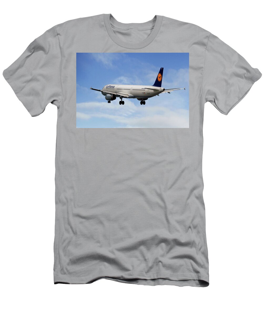 Lufthansa T-Shirt featuring the photograph Lufthansa Airbus A321-231 #1 by Smart Aviation